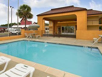 Days Inn By Wyndham Moss Point Pascagoula Экстерьер фото